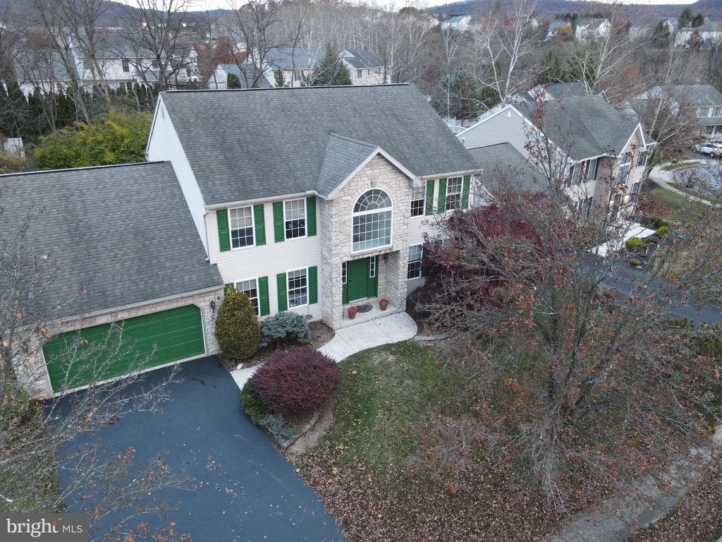 6 Taylor Drive photo 1