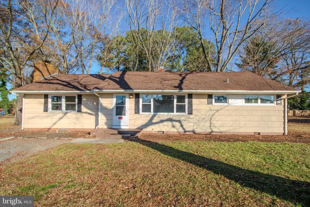 111 Francis Drive photo 1