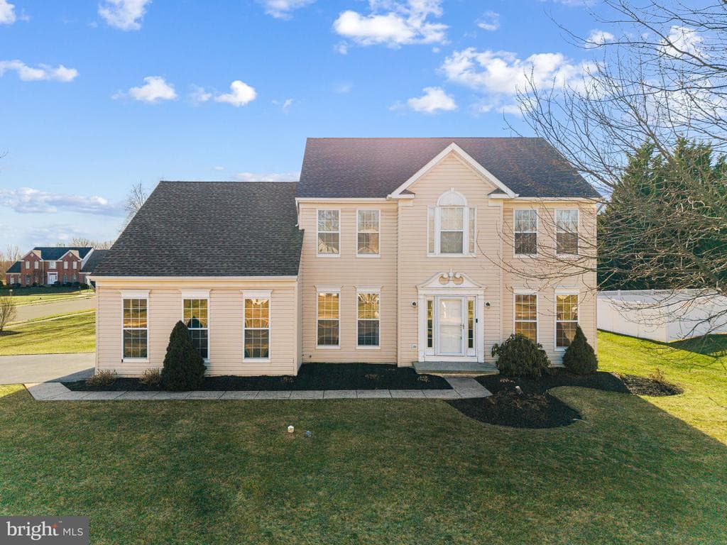 705 Matthew Drive photo 1