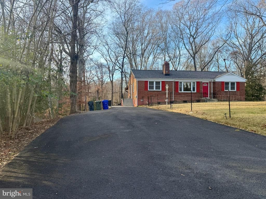 3210 Green Meadows photo 1