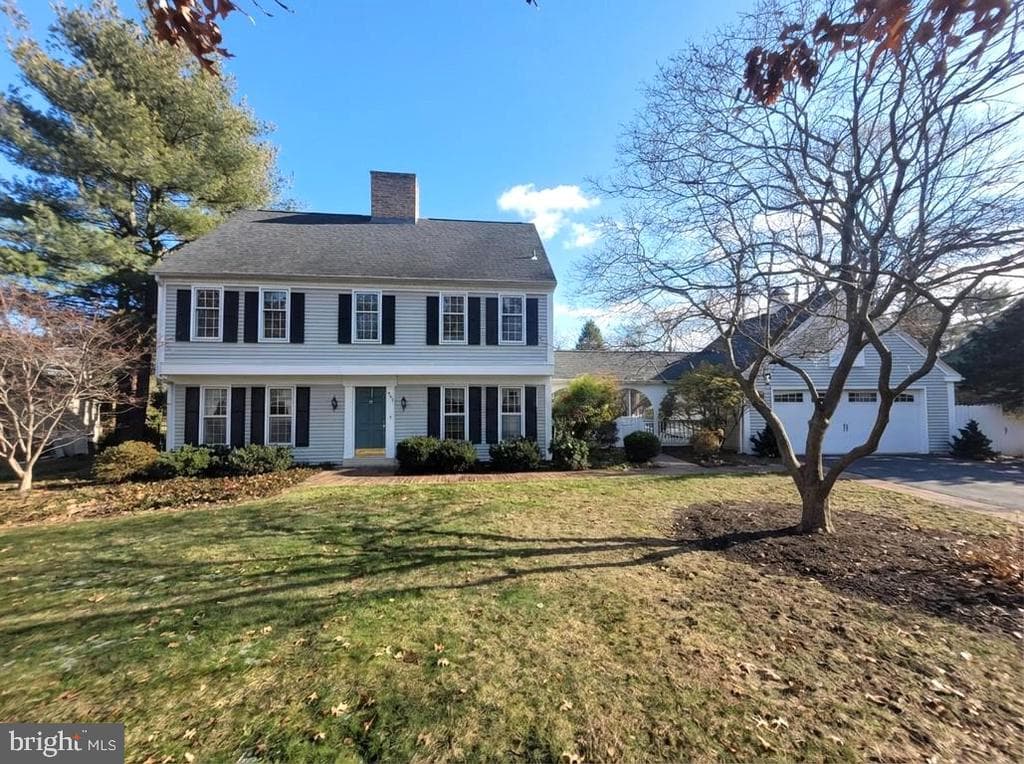 445 Saint Johns Drive photo 1