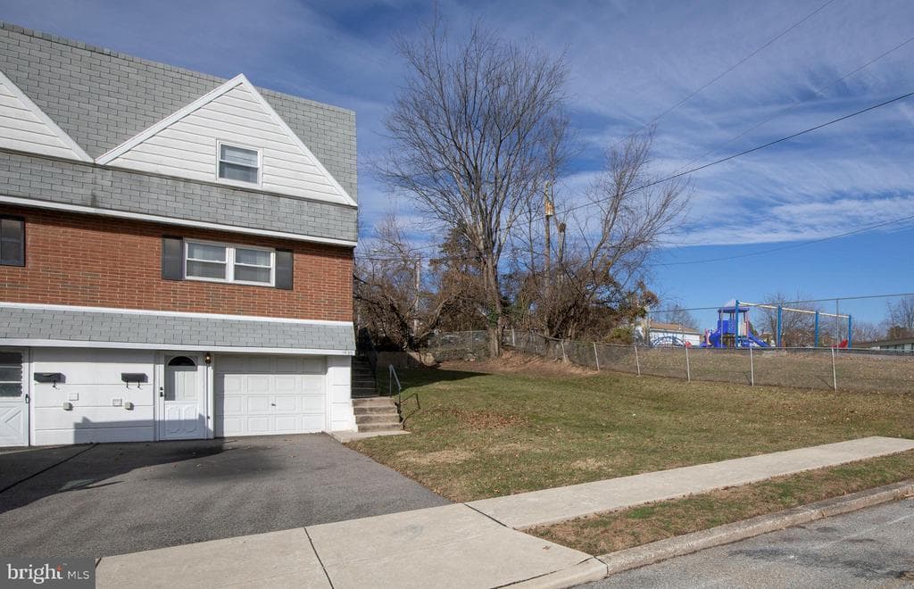 1435 Walnut Street photo 1