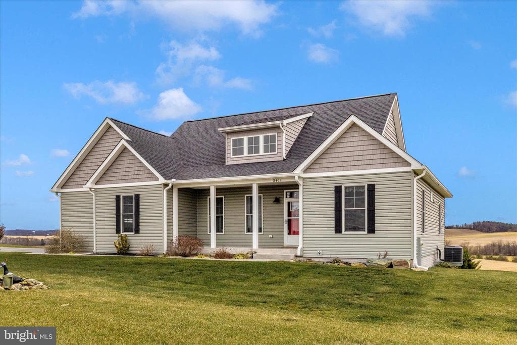 2461 Old New Windsor Pike photo 1