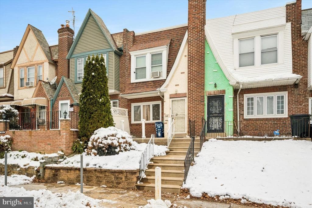 1929 Elston Street photo 1