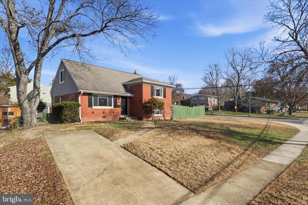 5201 Richenbacher Avenue photo 1
