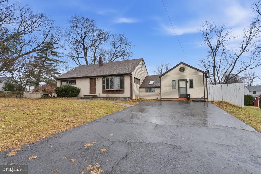 1057 Bridge Road photo 1