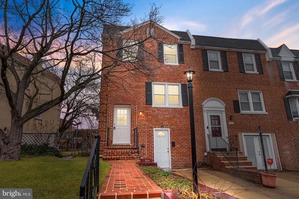 2837 Angus Road photo 1