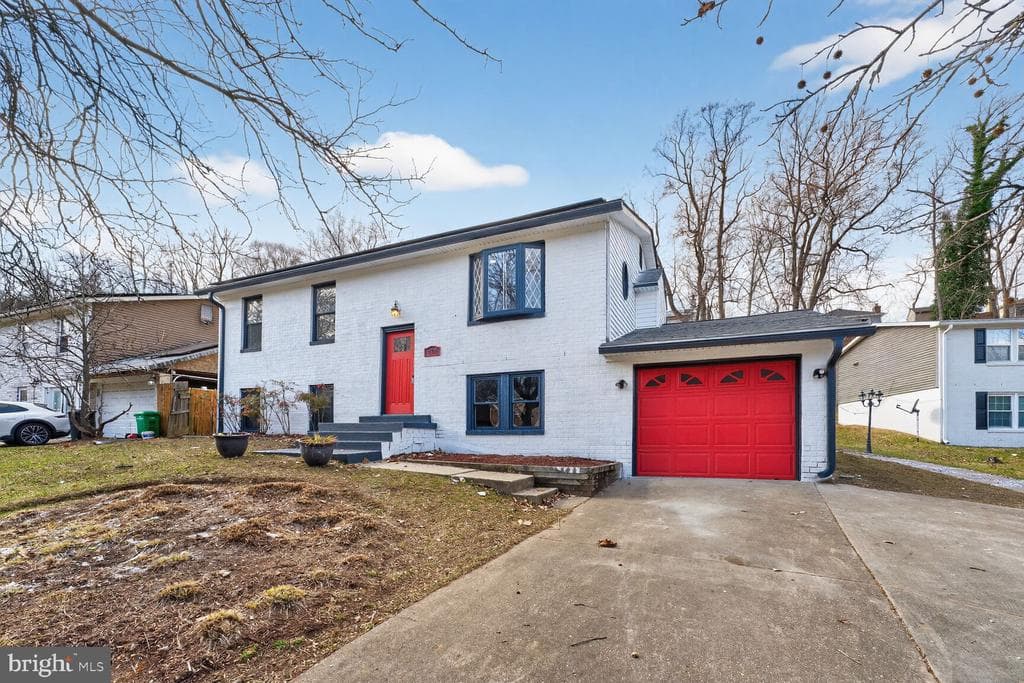 4707 Iverson Place photo 1