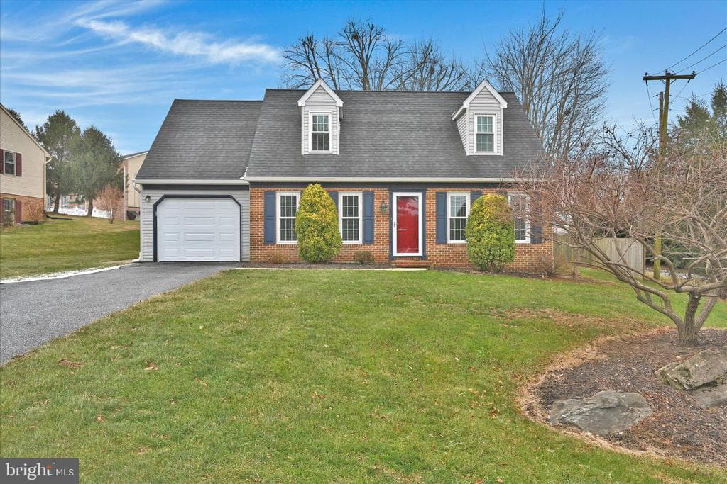 52 Locust Lane photo 1