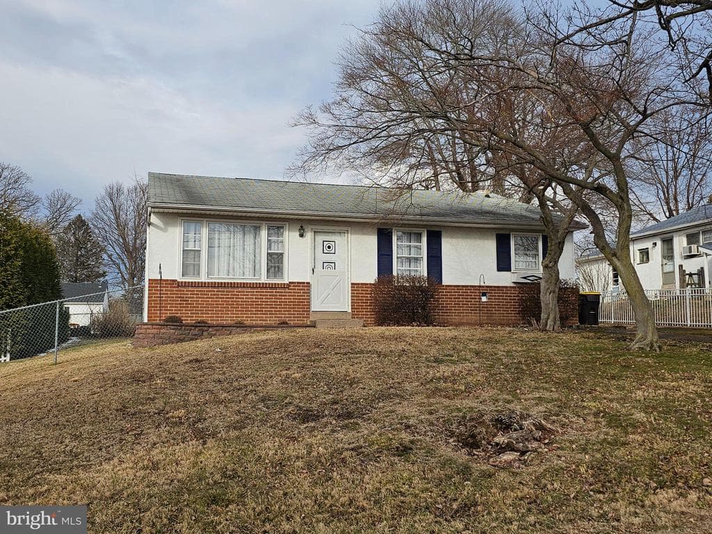 312 Laurel Avenue photo 1