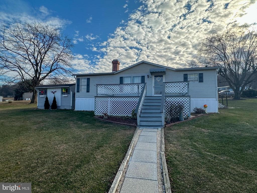815 Circle Drive photo 1