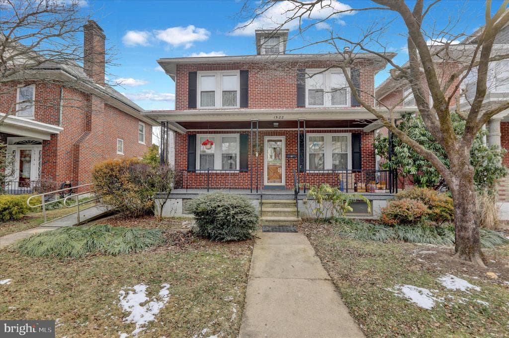 1522 Delaware Avenue photo 1