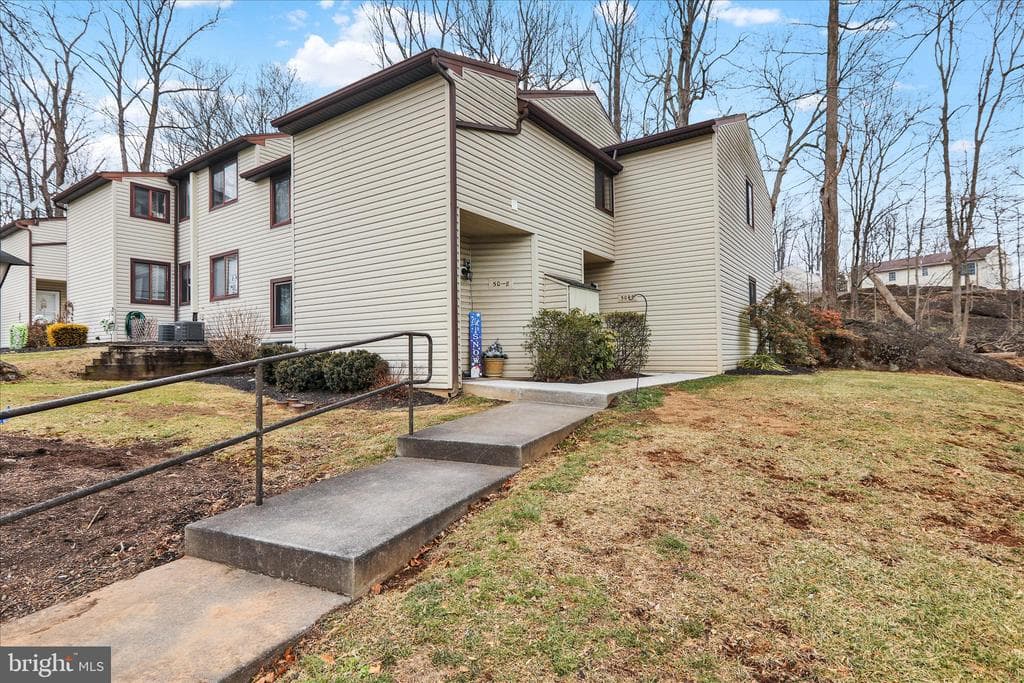 50 Holly Drive photo 1