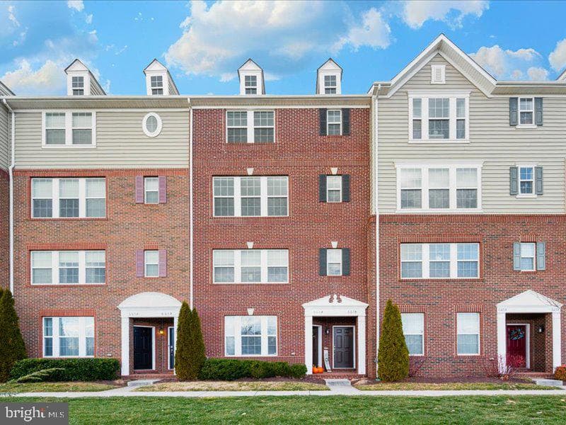 667 E Church Street #b photo 1