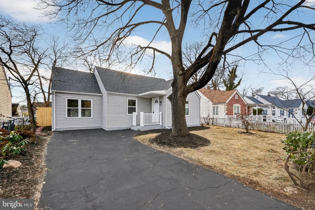 1228 Pacific Avenue photo 1