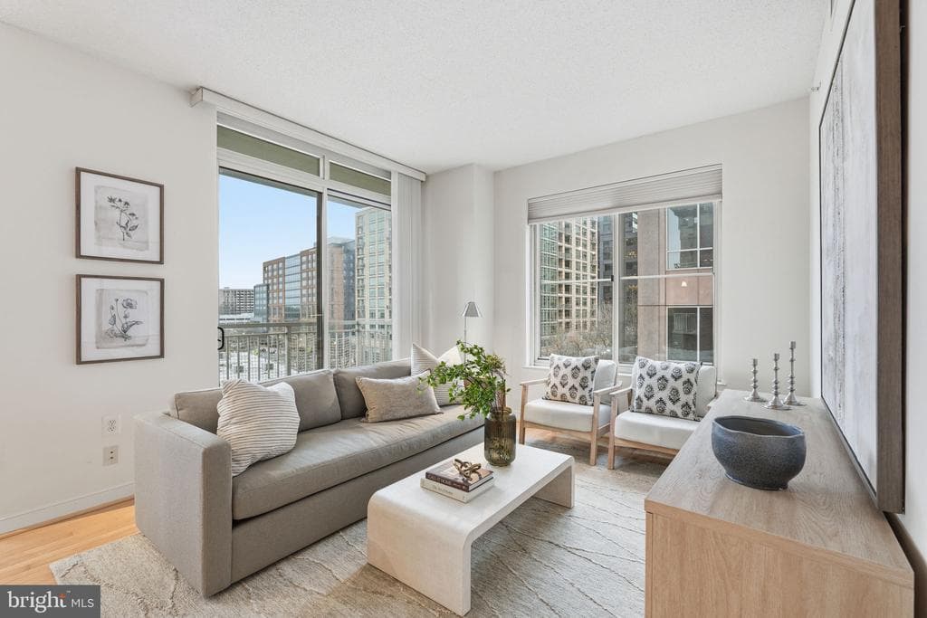 820 N Pollard Street #504 photo 1