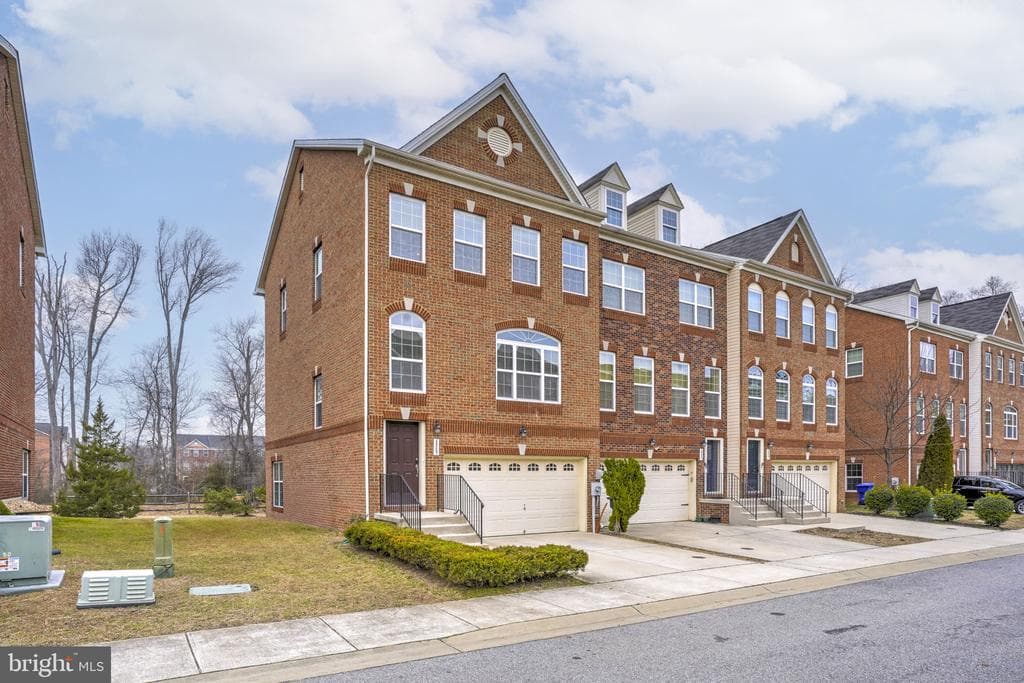2885 Cameo Place photo 1