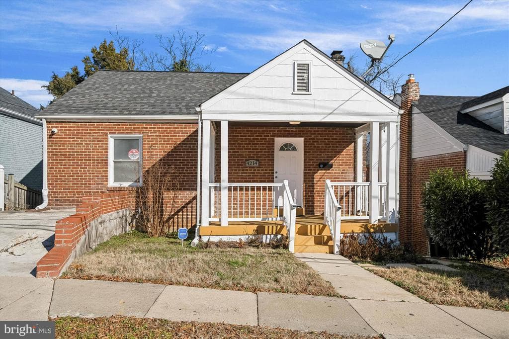 4214 Vine Street photo 1