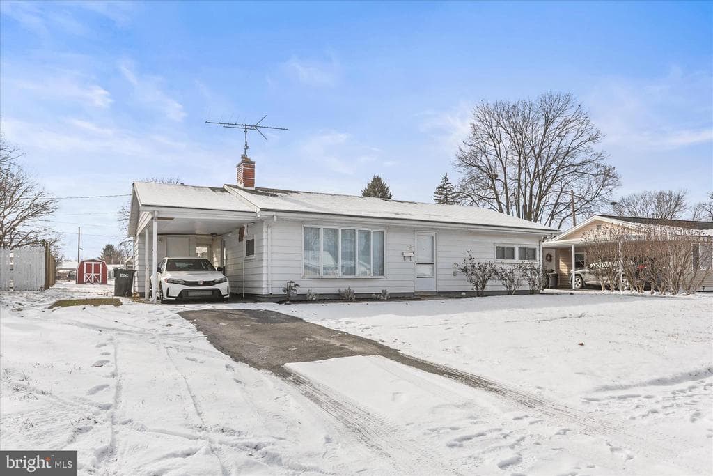 822 Fireside Road photo 1