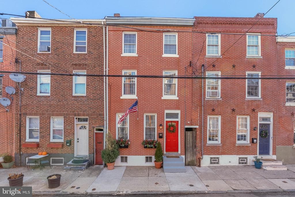 1021 N Lawrence Street photo 1