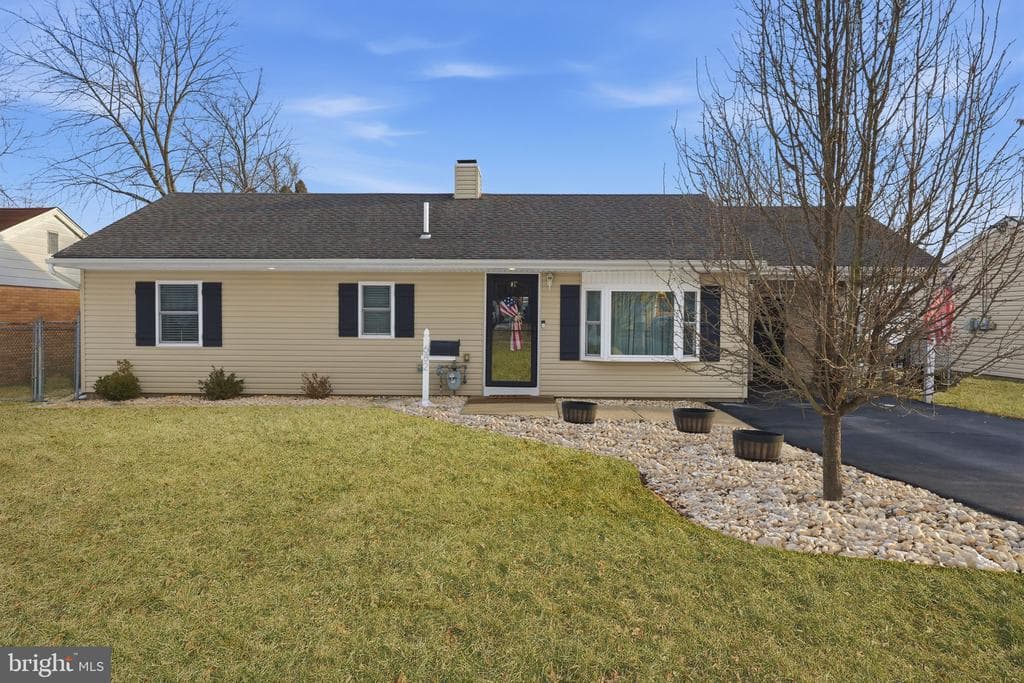 682 Trenton Road photo 1