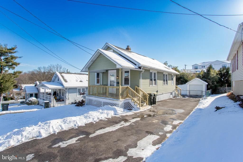 208 Duffield Street photo 1
