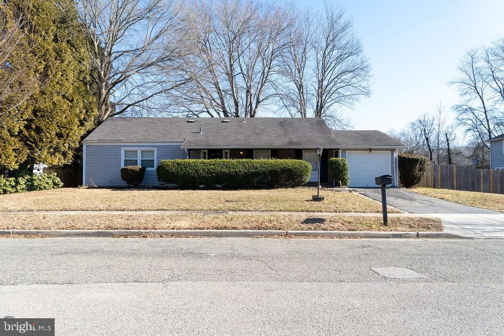 9208 Carendon Court photo 1