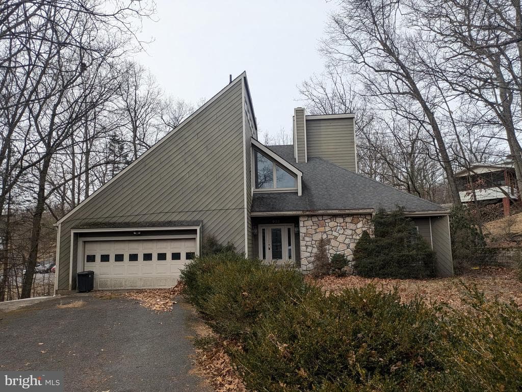 933 Growden Terrace photo 1