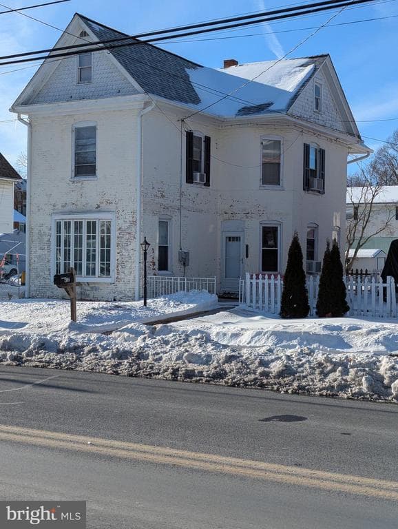 412 S Potomac Street photo 1