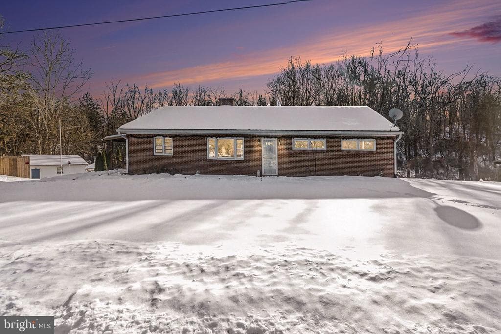908 Red Hill Road photo 1