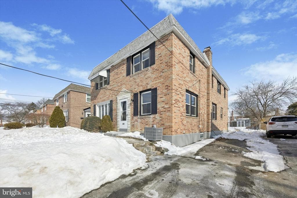 346 Brighton Terrace photo 1