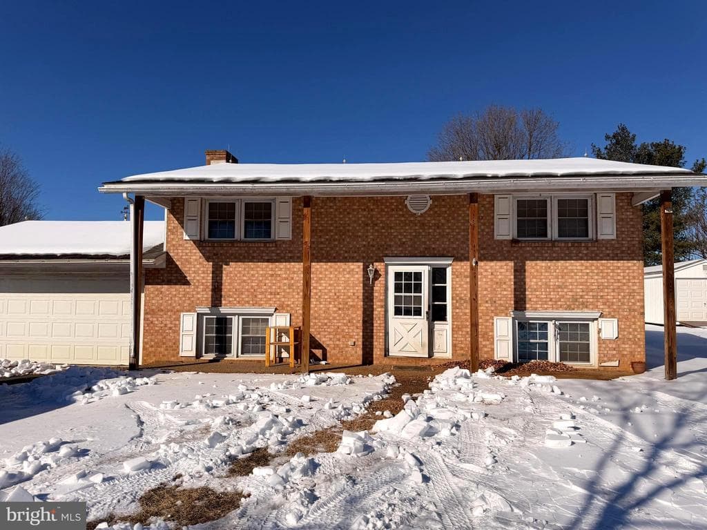 122 Skymont Drive photo 1