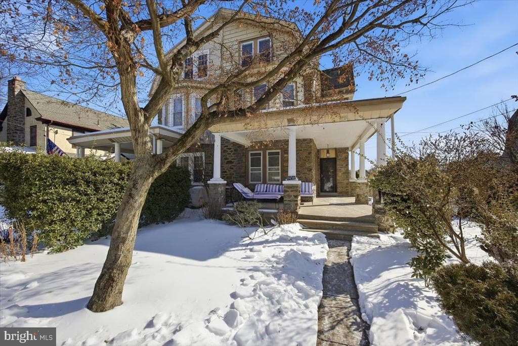 7419 Mountain Avenue photo 1