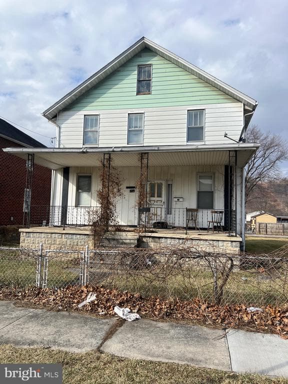 1119 Virginia Avenue photo 1