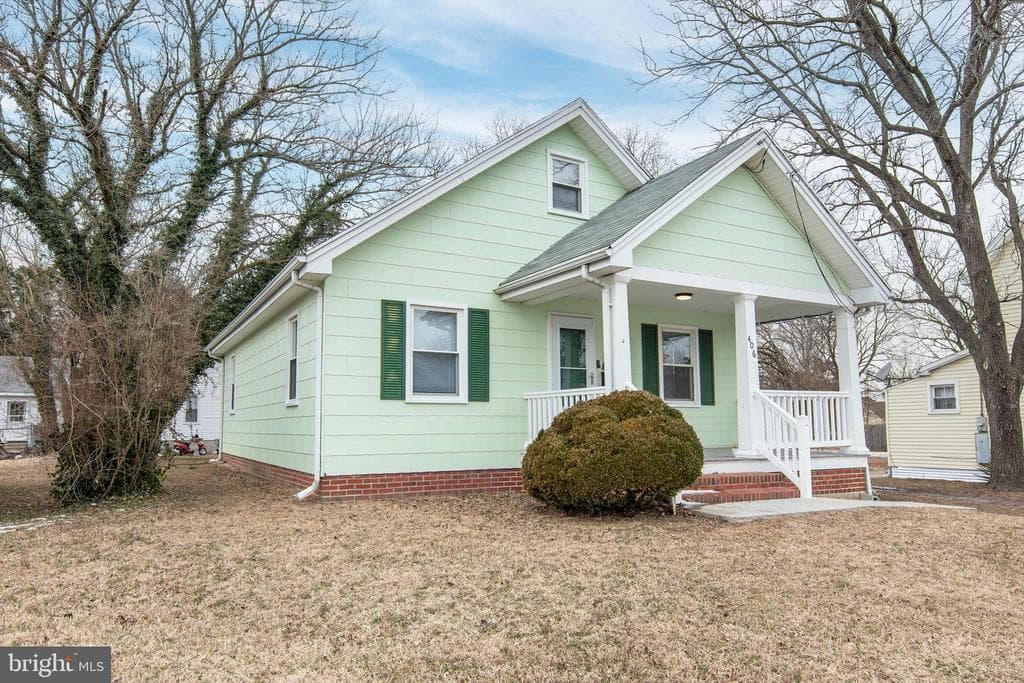 406 Hammond Street photo 1