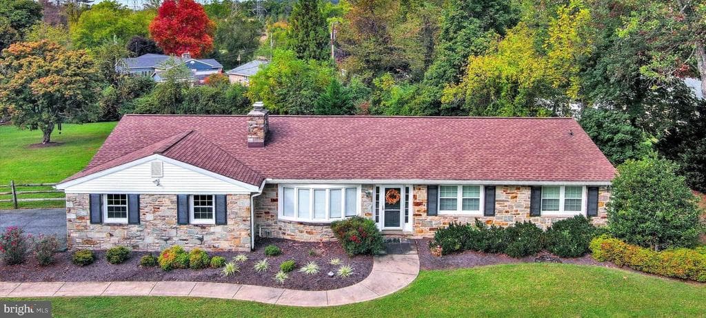 1 Windemere Parkway photo 1