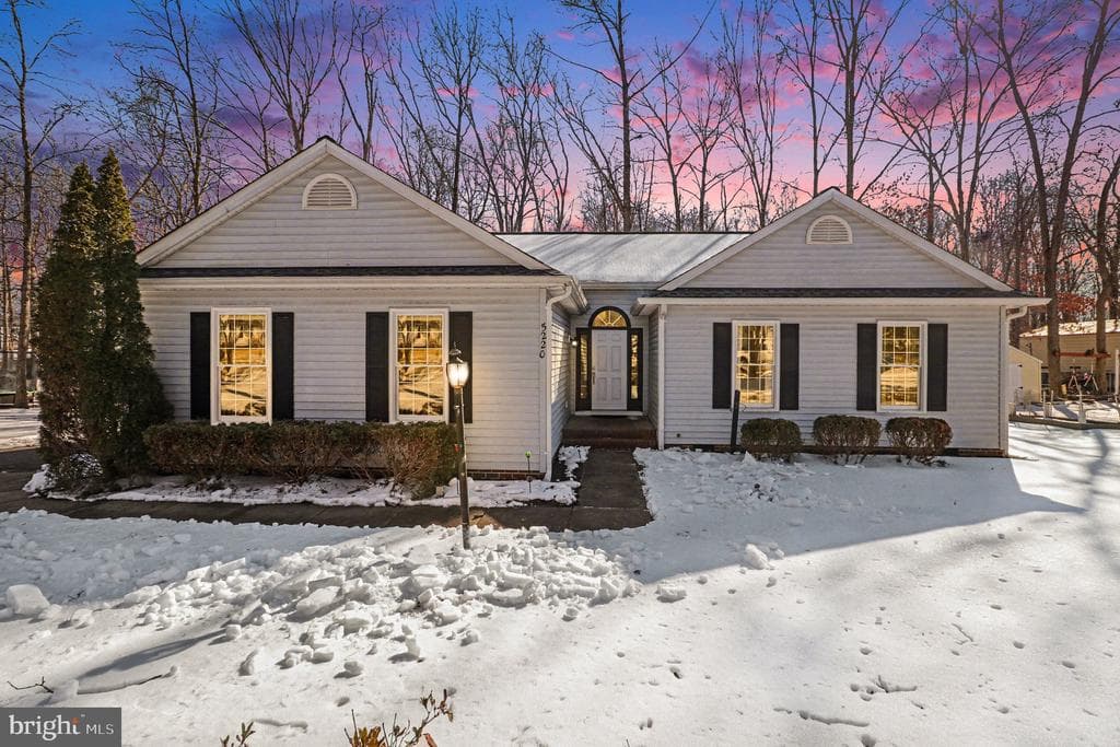 5220 Leavells Crossing Drive photo 1