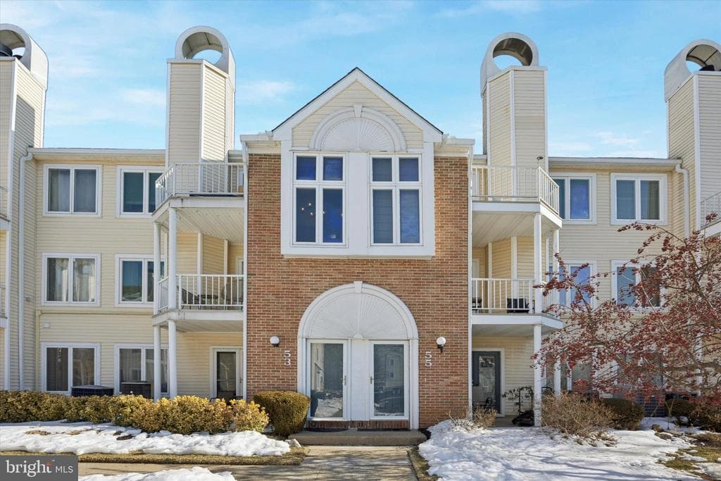 53 Pamela Court photo 1
