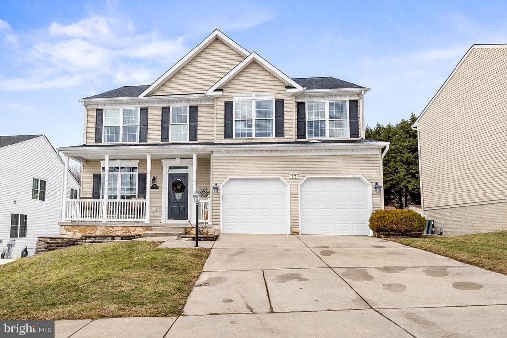 303 Beacon Point Drive photo 1