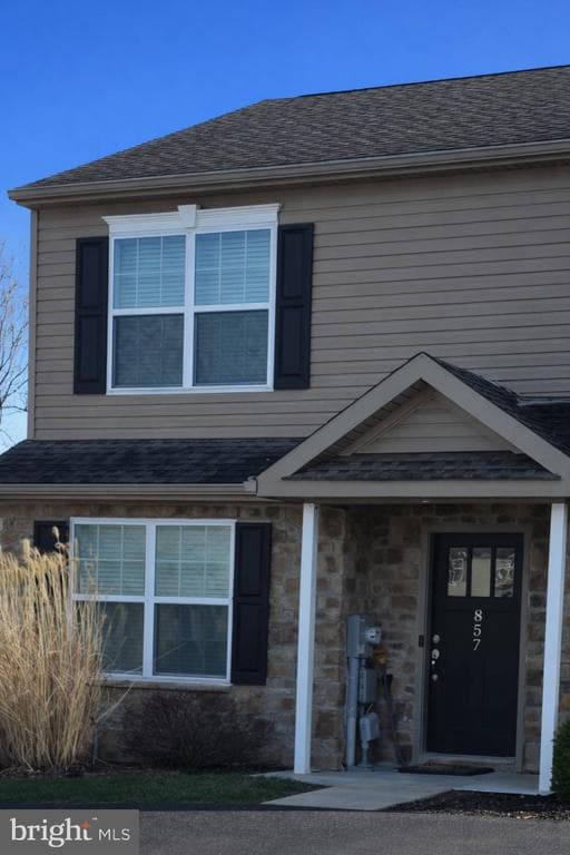 857 Gregs Drive photo 1