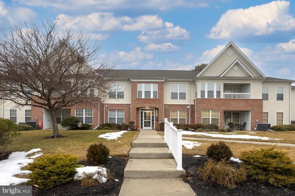 1406 Bonnett Place #201 photo 1
