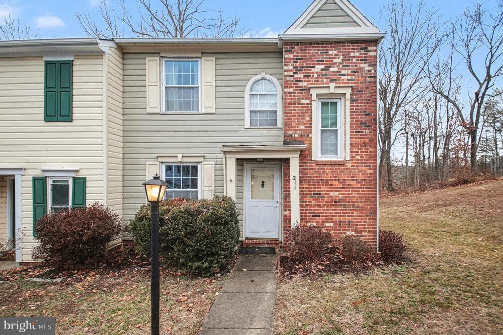 211 Wind Ridge Drive photo 1