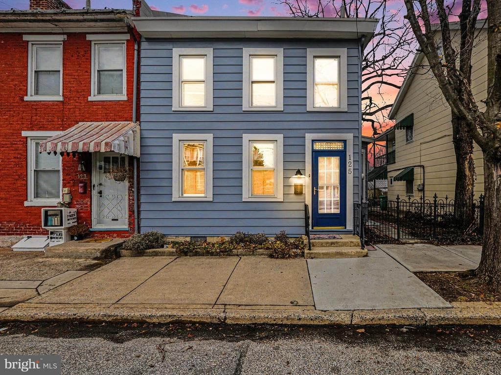 125 E North Street photo 1