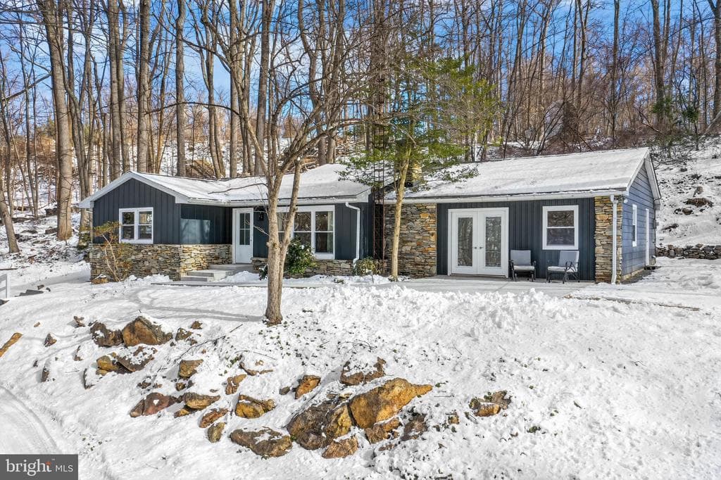 101 Glen Road photo 1