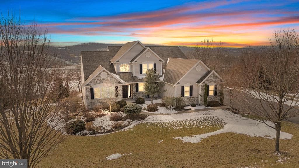 128 Robby Drive photo 1