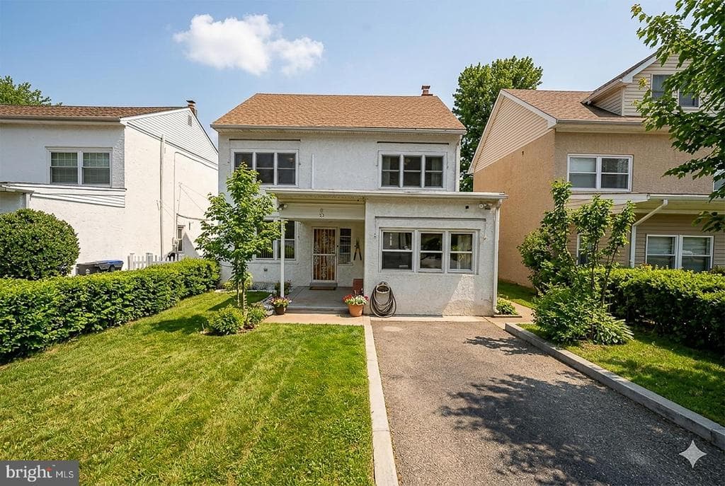 52 Wentworth Lane photo 1