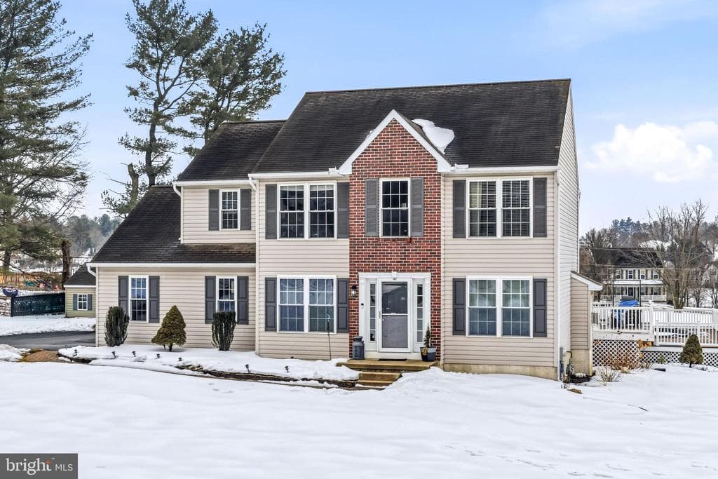 401 Ivy Drive photo 1