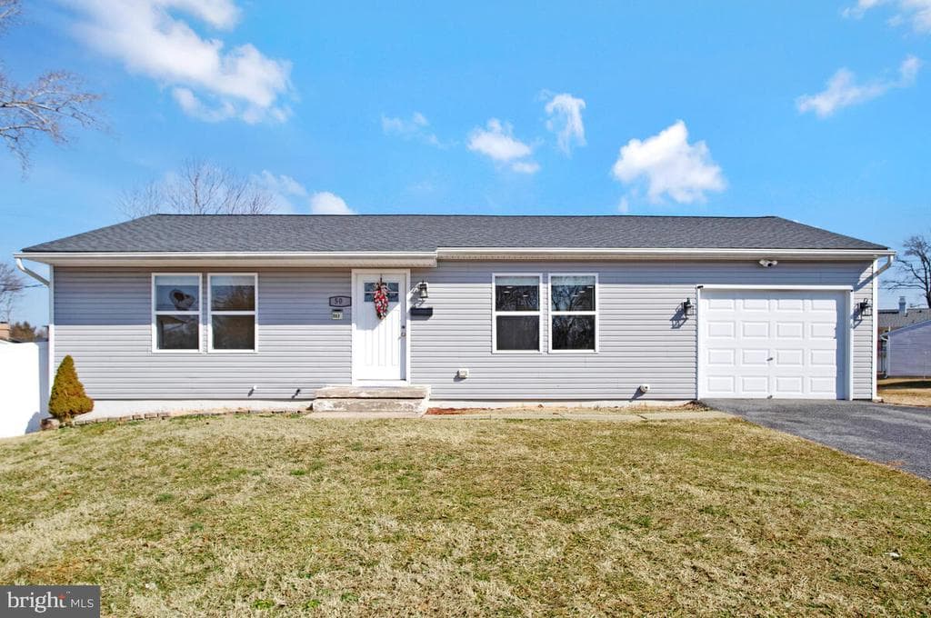 503 Catalpa Lane photo 1