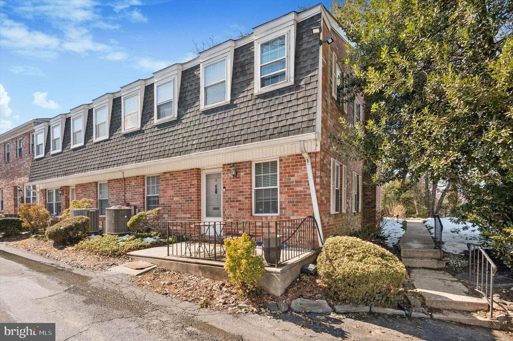 100 W Montgomery Avenue #1 photo 1