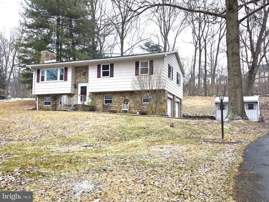 10968 Old Forge Road photo 1